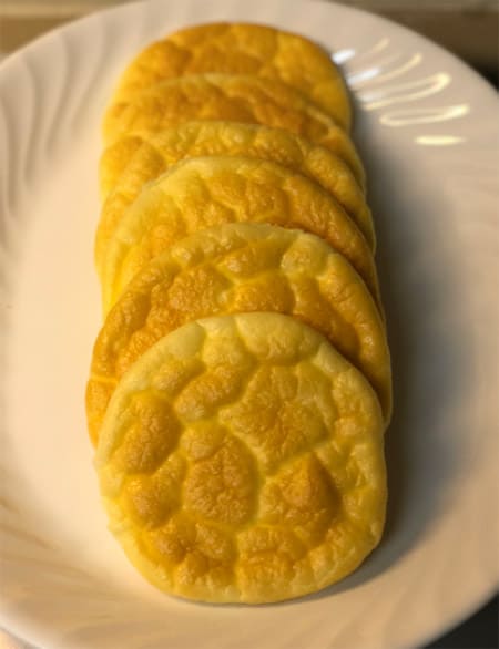 Low carb & Bunless burgers: Cool Cloud Bread