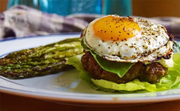 WW Freestyle Zero Point Breakfast: Fried Egg Turkey Sandwich