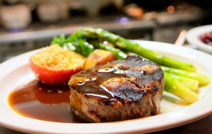 WW Freestyle Hack: Steak With Asparagus